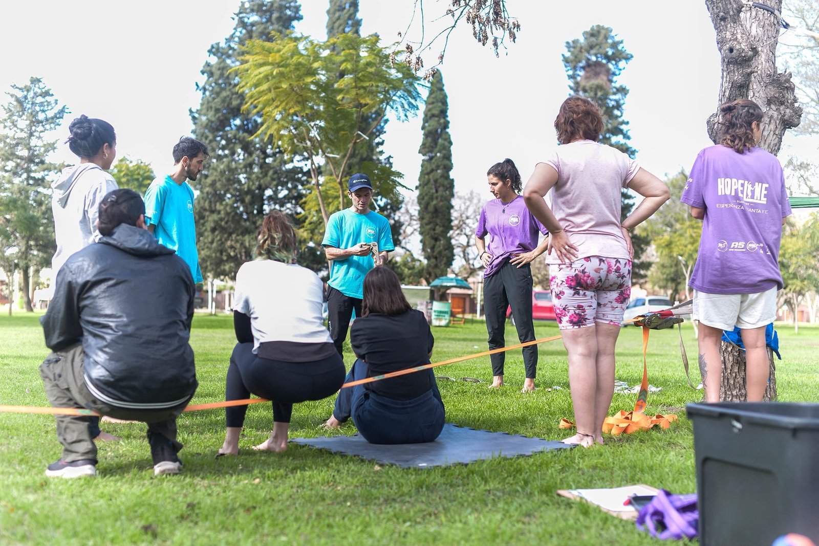 Slackline en Esperanza: el deporte del equilibrio que gana adeptos en el Parque de la Agricultura, ¿De que se trata?