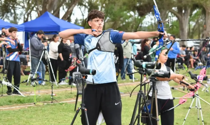 Lucas Miranda Bertolé se destacó en la Copa Argentina Juvenil de Arquería en Córdoba