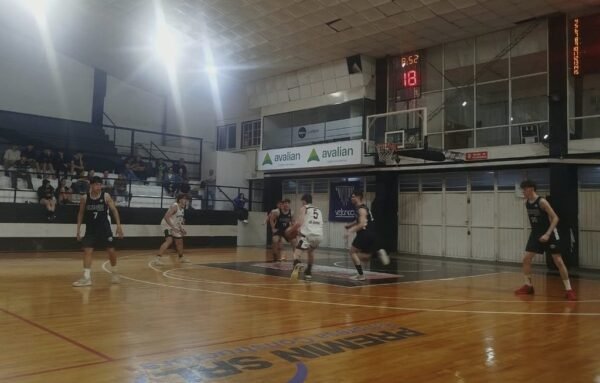 Alma Juniors se quedó con el clásico esperancino en el cierre de la fase regular de la Liga Próximo