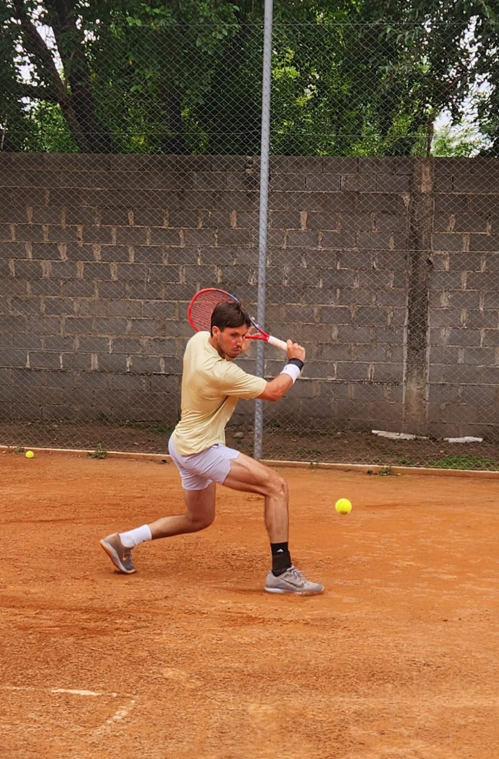 Francisco Gay fue decimo en el UTR de tenís en Córdoba.
