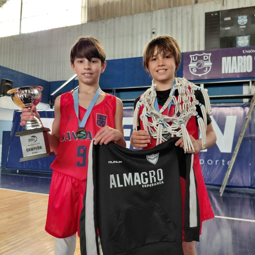 Santa Fe se coronó campeón argentino de Mini básquet en Mendoza con los esperancinos Giuliano Peresutti y Facundo Bonfanti