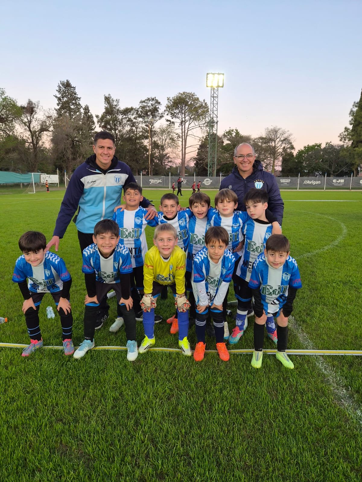 Fiesta de fútbol infantil: Arrancó el Torneo Santitos 2026 con un gran marco de público