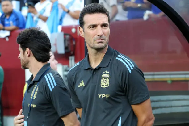 El accidente que evitó Lionel Scaloni en el Gran Fondo de Buenos Aires y el detalle viral de su bicicleta