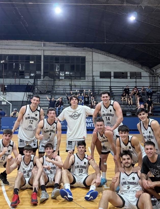Alma Juniors ganó un partidazo ante Gimnasia y sigue como único líder