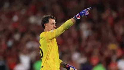 Con uno menos Estudiantes venció por penales a Flamengo y se metió en la final de la Copa Libertadores. Video de la tanda de penales