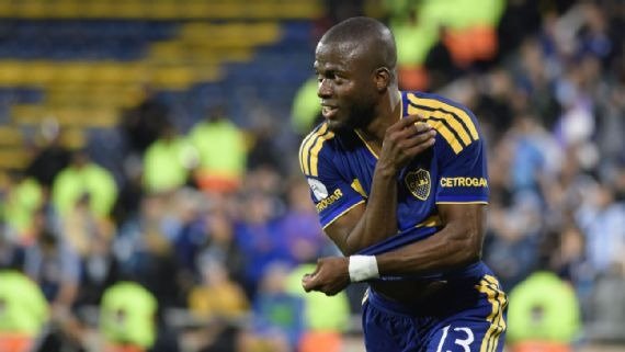 Boca logró una remontada espectacular con un triplete de Valencia y eliminó a Racing de la Copa Argentina