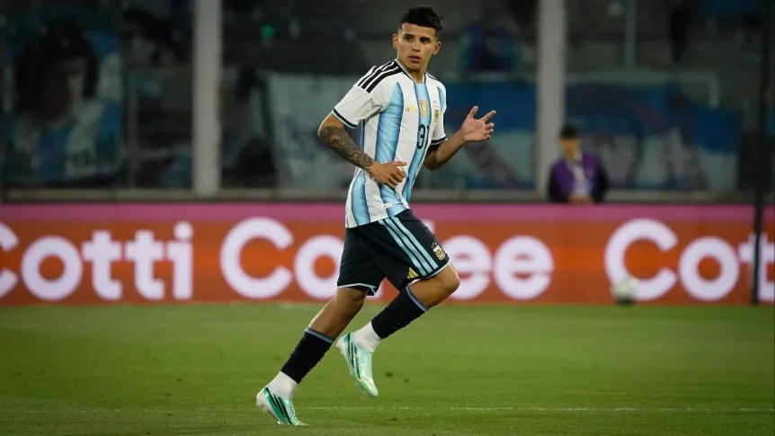 El récord que alcanzó Leonel Flores con su debut en la Selección Argentina